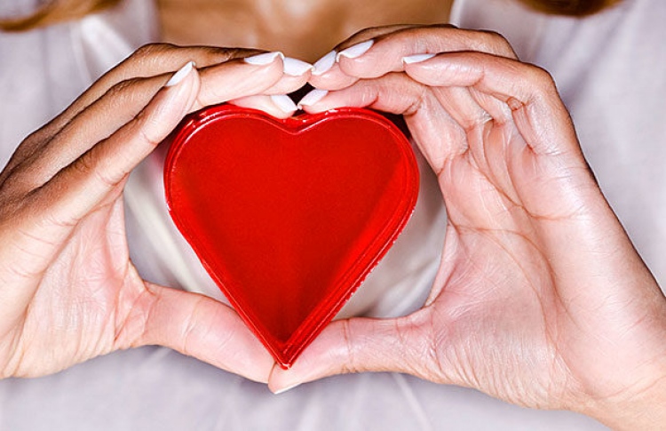 17 އަހަރު ކުއްޖަކަށް ހާޓް އެޓޭކެއް!