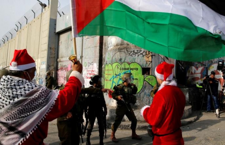 ގުދުސްގައި ކްރިސްމަސް ފާހަގަކުރުން ފަނޑު ގޮތަކަށް