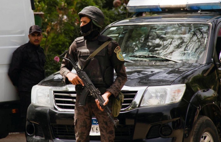 މިސްރު ސިފައިންނަށް ހަމަލާދިން ބަޔަކު ދަންޖައްސައިފި