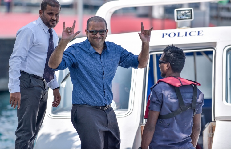 އަދީބަށް ބޭސްފަރުވާގެ ހައްގު ފޯރުކޮށްދީ: ގާސިމް