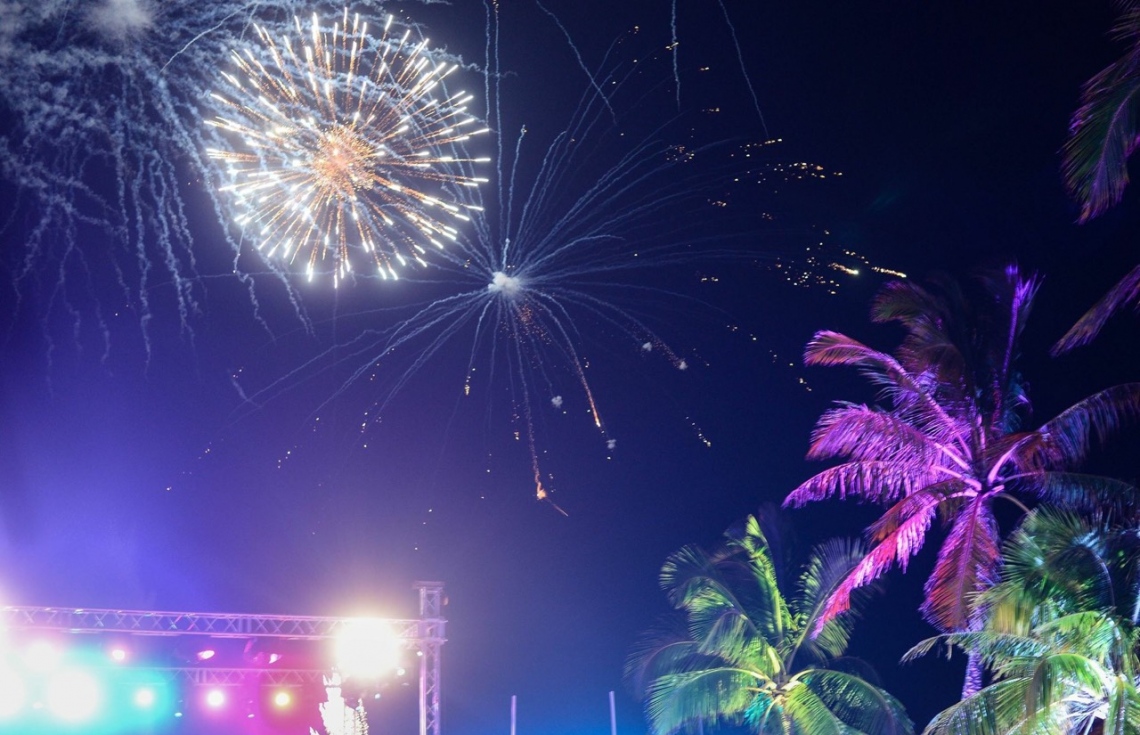 ހުޅުމާލެ: ޖެނުއަރީ 3، 2018- ސޮދަގާތު ފައުންޑޭޝަނުން އިންތިޒާމްކޮށްގެން ބޭއްވި މިދިޔަ އަހަރުގެ ހިތާނީ ފެސްޓިވަލް ނިންމުމުގެ ހަފުލާގައި ހަވާއަރުވަނީ.---ފޮޓޯ: އެމްޑީއޭ