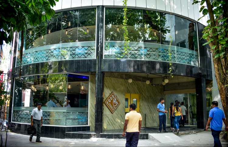 އޭޑީކޭ ބޮންޑުގެ ފުރަތަމަ ޓްރާންޗުން 50 މިލިއަން