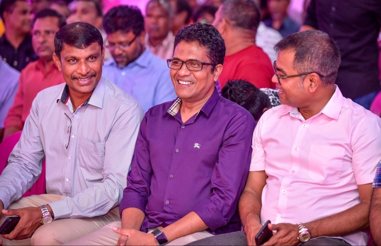 ނިހާން ވިދާޅުވީ "ނިމެނީ، ބަޣާވާތް ނިމެނީ" ކަމަށް