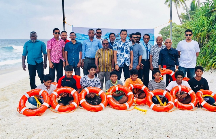 މެމްބަރު ފައިސަލް ފުވައްމުލަކަށް ލައިފްބޯއީ ރިންގްތަކެއް