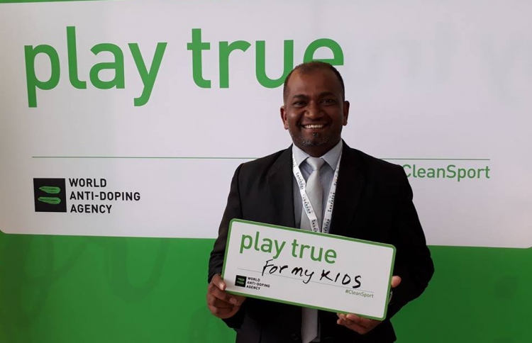 ހުސެއިން އަނެއްކާ ވެސް ވޯލްޑް ޓުއާ އަށް