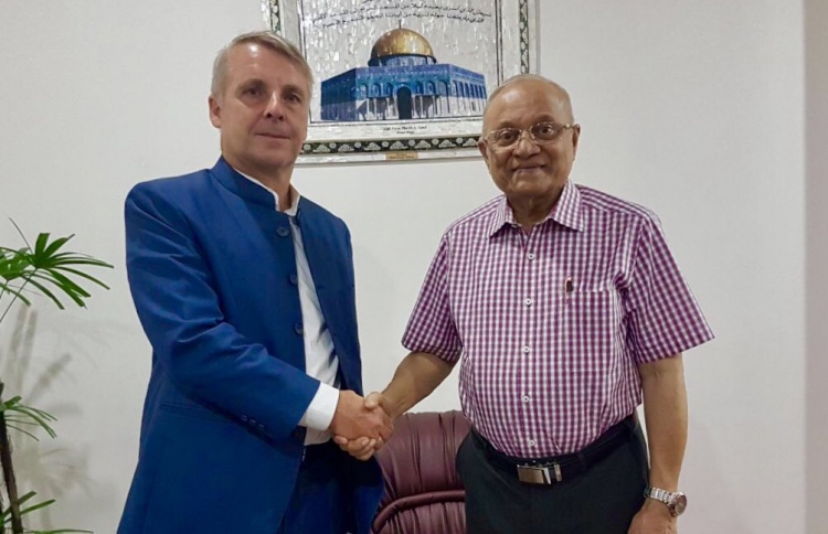 ޖަރުމަނު ސަފީރު އިދިކޮޅު ފަރާތްތަކާ ބައްދަލުކުރައްވައިފި