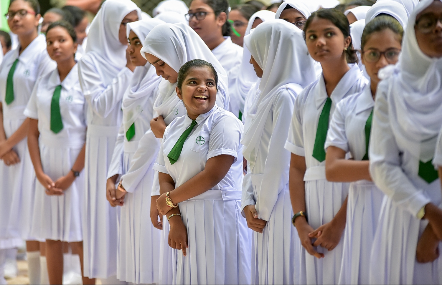 އަމީނިއްޔާ ސްކޫލުގެ ދަރިވަރުން ދިރާސީ އާ އަހަރުގެ ފުރަތަމަ އެސެމްބްލީގައި ދަރިވަރުން ބައިވެރިވަނީ: މިއީ އެ ސްކޫލަށް ލިބުނު އެންމެ ބޮޑު ހަދިޔާ.---ފޮޓޯ: ނިޝާން އަލީ/މިހާރު