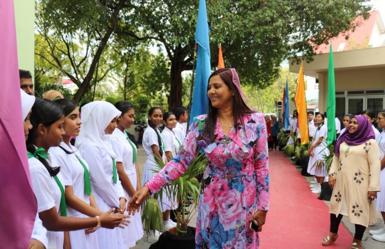 ޒަމާނީ ވަސީލަތްތަކާއެކު ކިޔަވައިދިނުން، ބޮޑު އަމާޒަކަށް