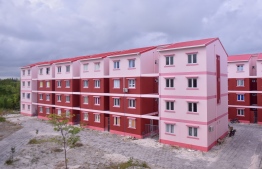 ހުޅުމާލޭގައި އަލަށް ހެދި ފްލެޓްތައް: އެ ފްލެޓްތަކަށް ޝަރުތު ހަމަނުވާ 261 މީހަކަށް ފްލެޓް ދިންކަން ލީކުވި ލިސްޓުން ހާމަވޭ.