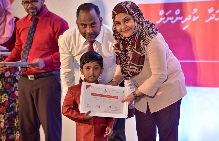 ޒަކާތު ފަންޑުން ތައުލީމީ ދާއިރާ އަށް ސްކޮލަޝިޕް ދެނީ