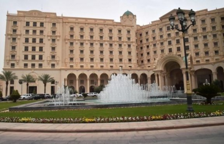 ޖަލަކަށް ހެދި ސައުދީ ރިޒް ކާލްޓަން ހޮޓާ ގެސްޓުންނަށް ހުޅުވާލަނީ