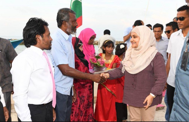 ރައީސް ޔާމީންގެ ކެމްޕޭނަށް ފަސްޓް ލޭޑީ ރަށްތަކަށް