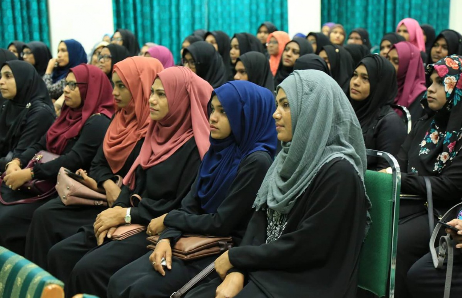 އައިޔޫއެމްގައި މިއަދު ބޭއްވި އޮރިއެންޓޭޝަންގެ ތެރެއިން.-- ފޮޓޯ: އައިޔޫއެމް