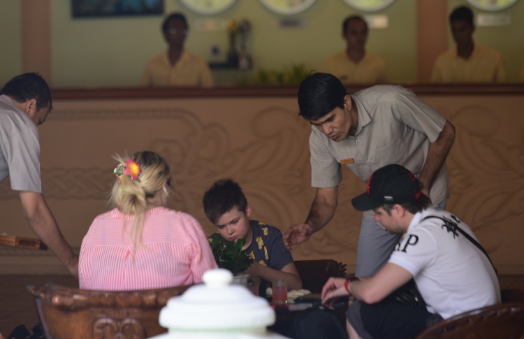 ހުއްދަ ދިނަސް ގާސިމްގެ ރިސޯޓުތަކަށް ރާ އެތެރެ ނުކުރެވޭ