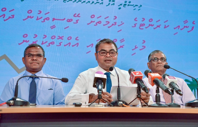 ރަށްރަށުގެ ކަރަންޓާއި ފެން މާލެއެކޭ އެއް އަގަކަށް