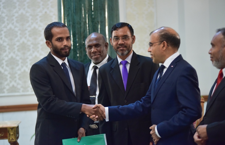 ފަނޑިޔާރުން ވަކިކުރެވޭ ގޮތަށް ހެދި ބިލް ފާސްކޮށްފި