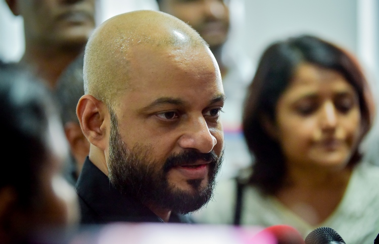 ފާރިސް ހައްޔަރުކުރަން ނެރުނު އަމުރު އިސްތިއުނާފަށް