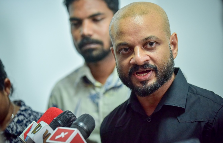 ޝަރީއަތާ ގުޅިގެން ފާރިސްގެ ޝަކުވާ ސުޕްރީމް ކޯޓަށް