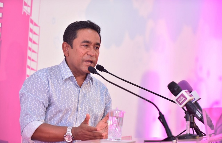 ތިބެން ޖެހޭނީ ސިޔާސީ ލީޑަރުންގެ ހިޔަންޏަކު ނޫން:ރައީސް