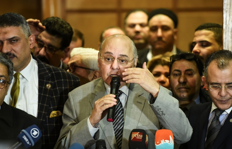 މިސްރުގެ ރައީސްއާ ވާދަކުރަން އޭނާގެ ސަޕޯޓަރެއް