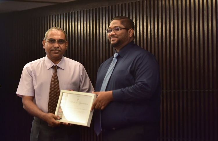 ބަލައި ފާސްކުރަނީ އިޖުރާއަތުތައް ފުރިހަމަކޮށްގެން: އޭޖީ