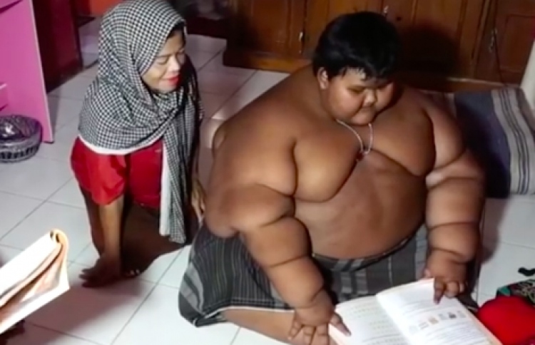 އެންމެ ފަލަ ކުއްޖާ ލުއިވެ، ސްކޫލަށް ދާން ފަށައިފި