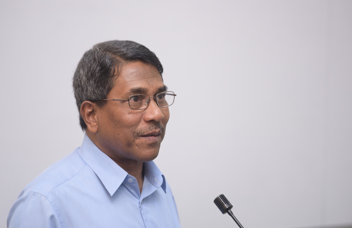 މާލެ: ފެބްރުއަރީ 1، 2018- މޯލްޑިވްސް ނޭޝަނަލް ޔުނިވަސިޓީގެ ނާސިން ސްކޫލް ހުޅުވުމުގެ ރަސްމިއްޔާތުގައި އެ ޔުނިވަސިޓީގެ ޗާންސަލެރު ޑރ. ލަތީފް ވާހަކަ ދައްކަވަނީ.---ފޮޓޯ: ހުސެއިން ވަހީދު