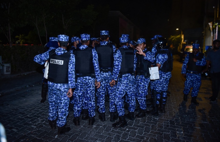 ވަކިކުރި ދެ ފުލުހަކަށް ވަޒީފާދޭން އަމުރުކޮށްފި