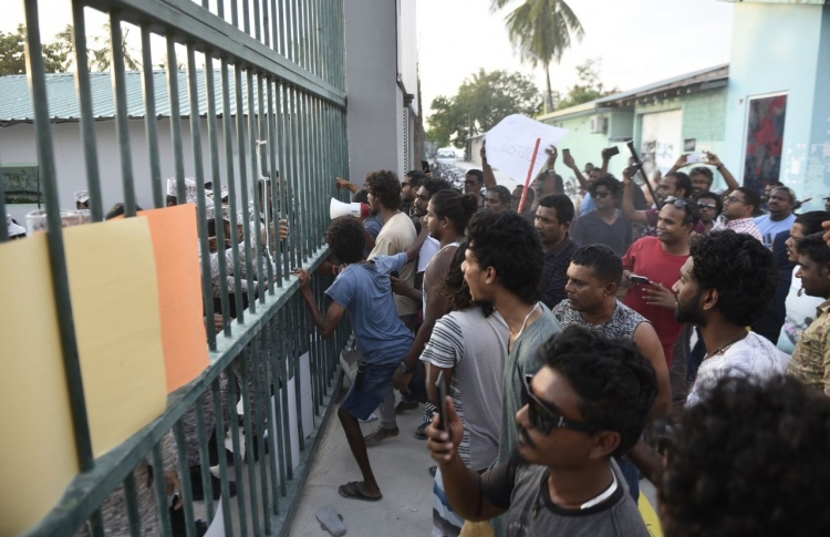 ޖަލުތަކުގެ މަރު: އިހުމާލުގެ ބޮޑެތި ތުހުމަތުތަކެއް!