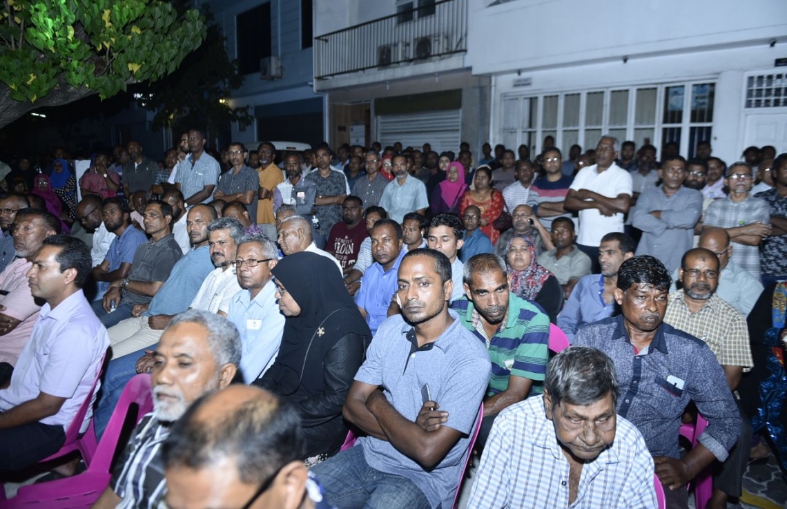 މާލެ: ފެބްރުއަރީ 4، 2018: ވެރިކަން ކުރާ ޕާޓީ، ޕީޕީއެމުން "ރުމާލު 2" ޖަގަހައިގައި ކުރިއަށް ގެންދާ ޖަލްސާގައި ސަރުކާރަށް ތާއީދުކުރާ ފަރާތްތަކުން ބައިވެރިވަނީ.-- ފޮޓޯ: ހުސެން ވަހީދު /މިހާރު