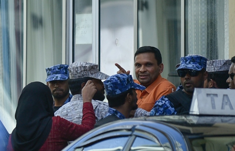 ނާޒިމް ބޭސްފަރުވާއަށް ބޭރަށް ފޮނުވަނީ