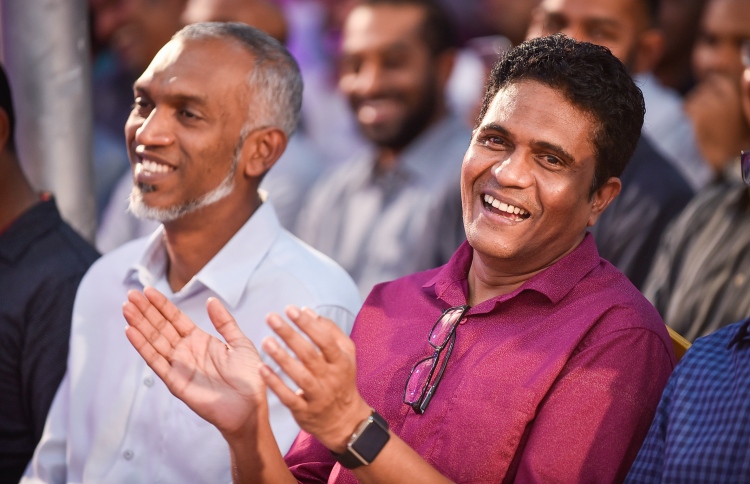 ސަރުކާރު މެމްބަރުން ތިއްބެވީ ބަދަހިކޮށް: ނިހާން