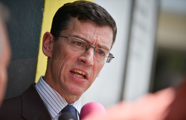 ކޯޓުގައި ހުރި މައްސަލަތަކުގެ ތެރެއަށް ވަދެގެން ނުވާނެ