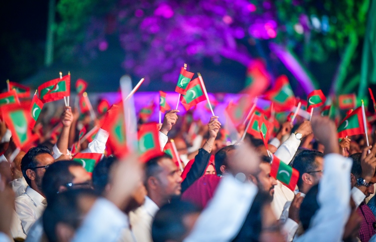 ސަރުކާރަށް ފާޑުކިޔާ ބައެއް މުވައްޒަފުން ވަކިކޮށްފި