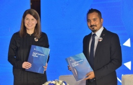 އެޑުކަނެކްޓް ޕްރައިވެޓް ލިމިޓެޑުގެ މެނޭޖިން ޑައިރެކްޓާ އަދުލީ އަދި އެޑުކްލަސްޓާ ފިންލޭންޑްގެ ޑައިރެކްޓާ ރީކާ.-- ފޮޓޯ: މިހާރު/ހުސައިން ވަހީދު