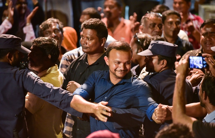 ހައްގުތައް ދޫކޮށްނުލާ، ނޫނީ ދޫކޮށްލެވޭނީ މިނިވަންކަން