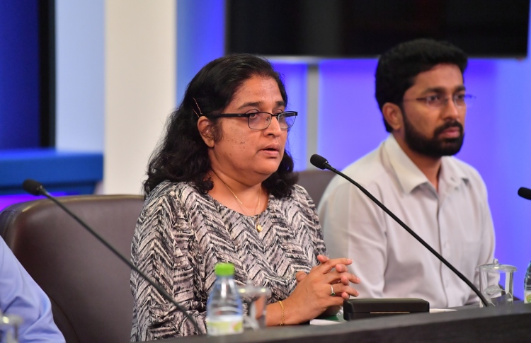 ސަރުކާރުގެ މަޑުމައިތިރިކަމަކީ ބަލިކަށިވުމެއް ނޫން:އާޒިމާ