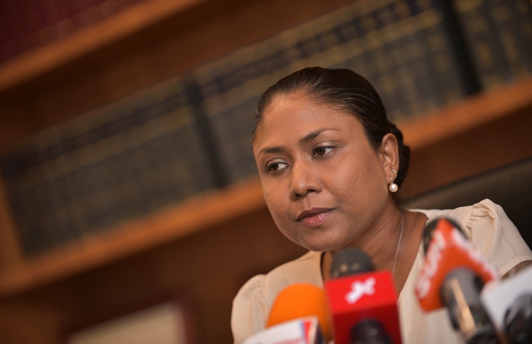 އުއްތަމަ ފަނޑިޔާރުގެ ވަކީލުގެ ގޮނޑި ދަށުން ރެކޯޑަރެއް