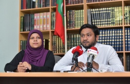 Adhaalath Party's deputy leader Ali Zahir (R) and Makunudhoo MP Anaara Naeem speak at press conference. PHOTO: HUSSAIN WAHEED/MIHAARU