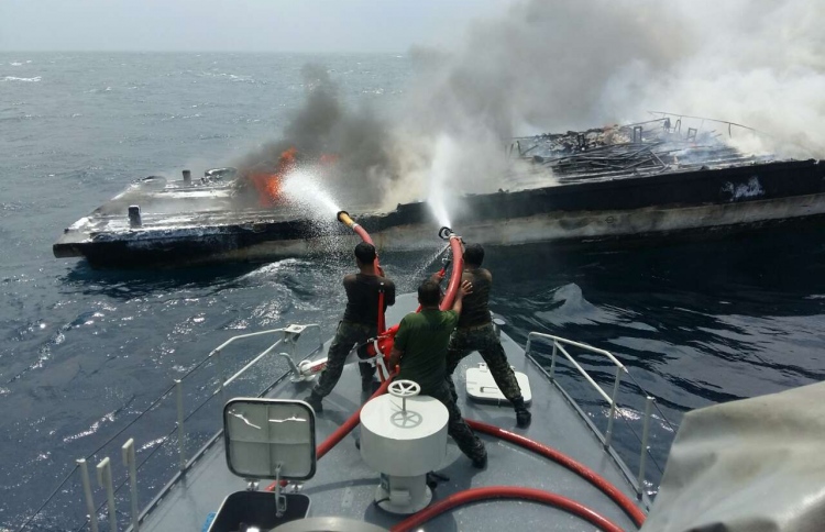 ރީތި ބީޗު ރިސޯޓުގެ ދޯންޏެއްގައި ރޯވެ އަނދައިފި