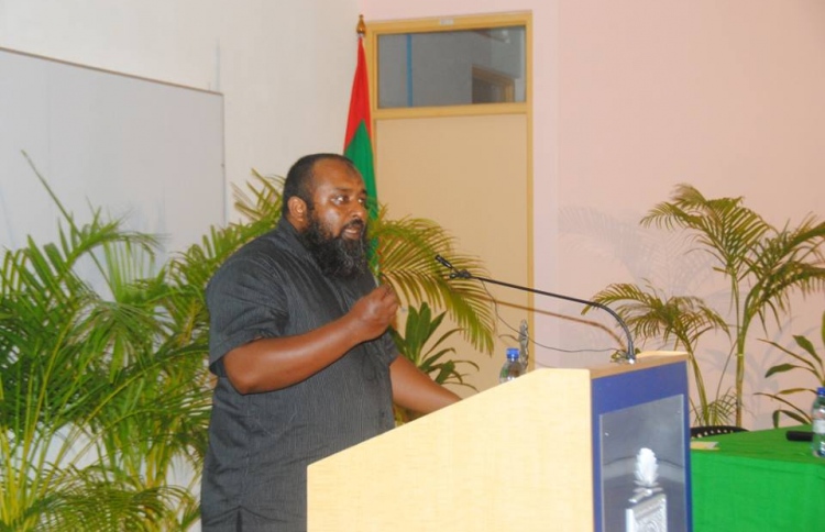 އަނިޔާވެރި ވެރިންނަކީ ނިއުމަތެއް ނޫން: ޑރ. އިޔާޒް