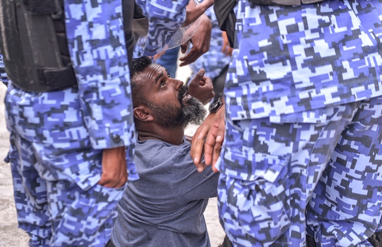 އދ. އިން ލީޑަރުންނާ މަޝްވަރާ ކުރަން ނިންމައިފި