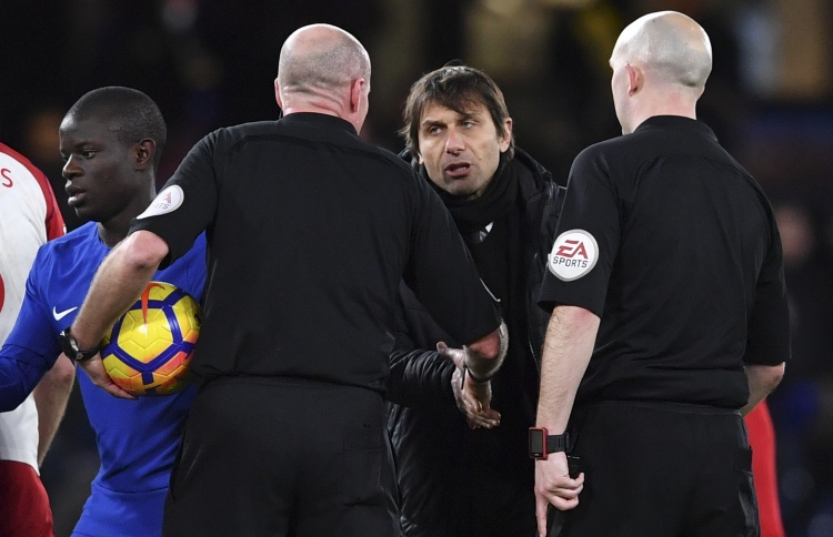 ބާސެލޯނާ މެޗުގެ ކުރިން ކޮންޓޭ އަށް ބޮލުގެ ރިހުމެއް