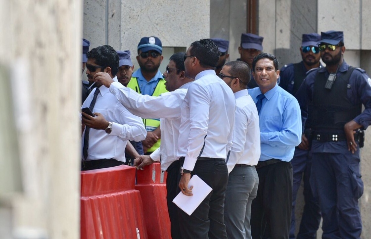 ކުއްލި ނުރައްކަލުގެ ހާލަތު 30 ދުވަހަށް އިތުރު ކުރަނީ