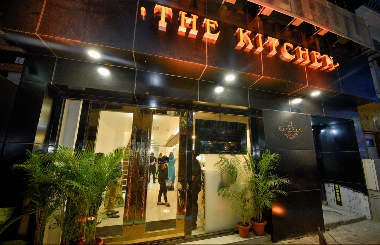 ފިހާރަ/ކެފޭތައް ހުޅުވޭނީ ރޭގަނޑު 10 އާ ހަަމައަށް