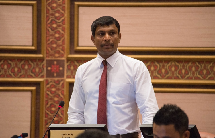 ސެކިއުރިޓީންގެ އަމަލުތަކުން ރިޔާޒް ހިތްހަމަނުޖެހިއްޖެ