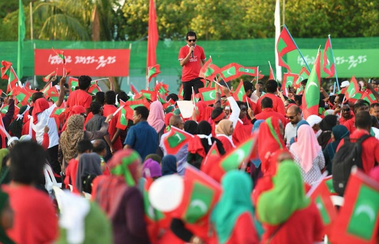 އައްޑޫން ސަރުކާރަށް ނެގި ބިންތައް އަލުން ހަވާލުކުރަނީ