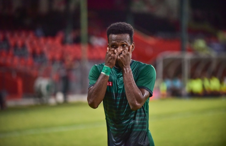 އީގަލްސް ބަލިކޮށް މާޒިޔާ ދެ ވަނަ އަށް