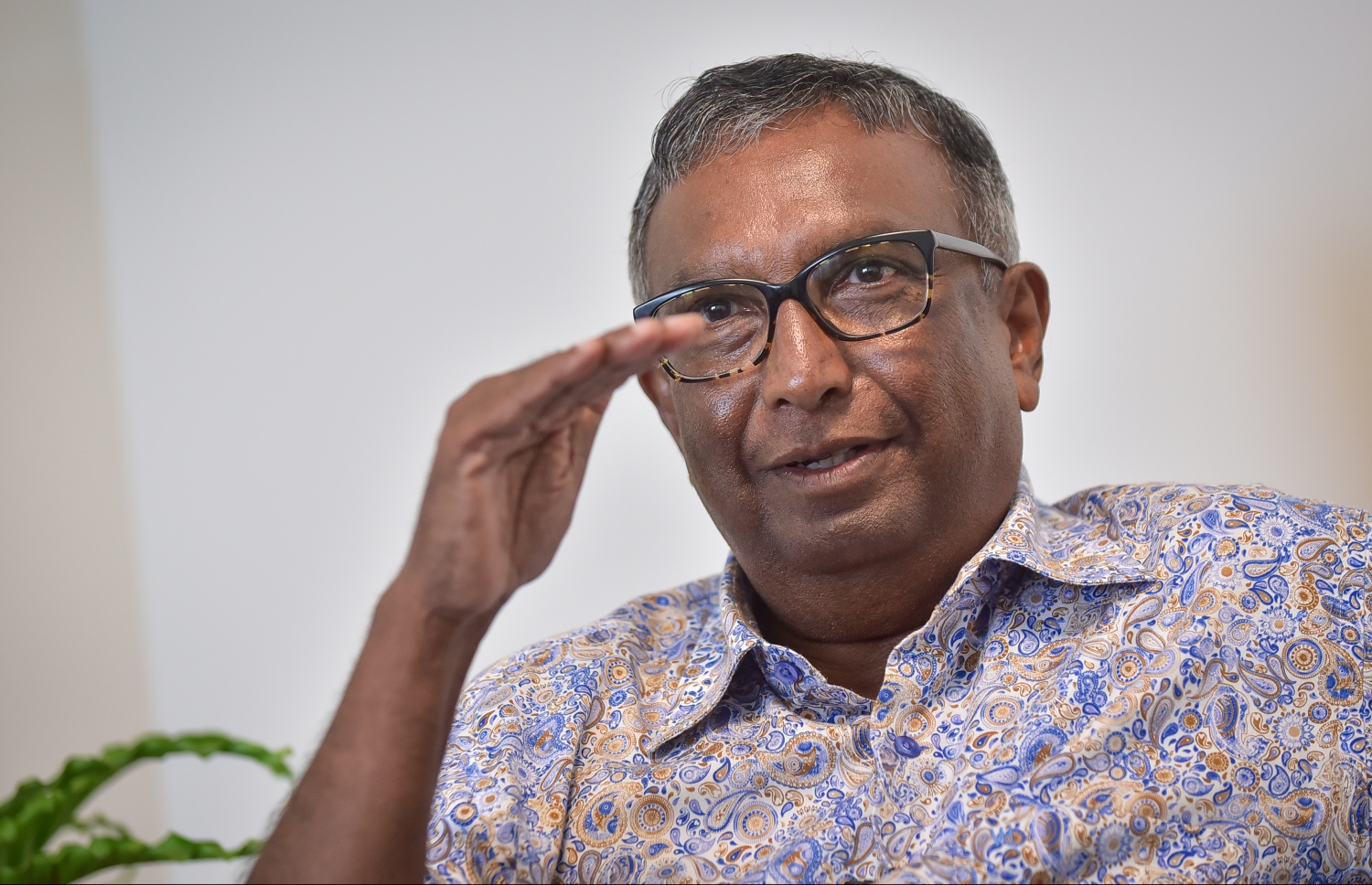 ޓްރީ ޓޮޕް ހޮސްޕިޓަލާ ގުޅޭ ގޮތުން ސަލީމް އިއްޔެ "މިހާރު" އާ ވާހަކަ ދައްކަވަނީ.---ފޮޓޯ: ނިޝާން އަލީ/މިހާރު