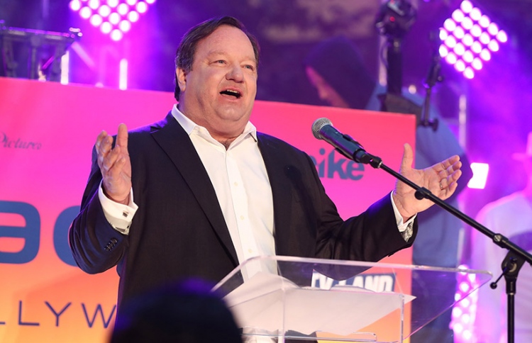 ވަޔަކޮމް ވެސް ސްޓްރީމިން އަށް ނުކުންނަނީ